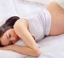 Cum de a dormi în timpul sarcinii? postura corectă pentru somn