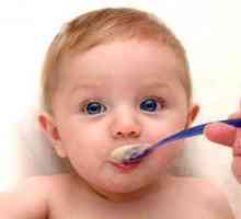 De ce copilul vomită după hrănire