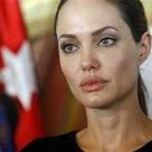 Hepatita ucide treptat Angelina Jolie